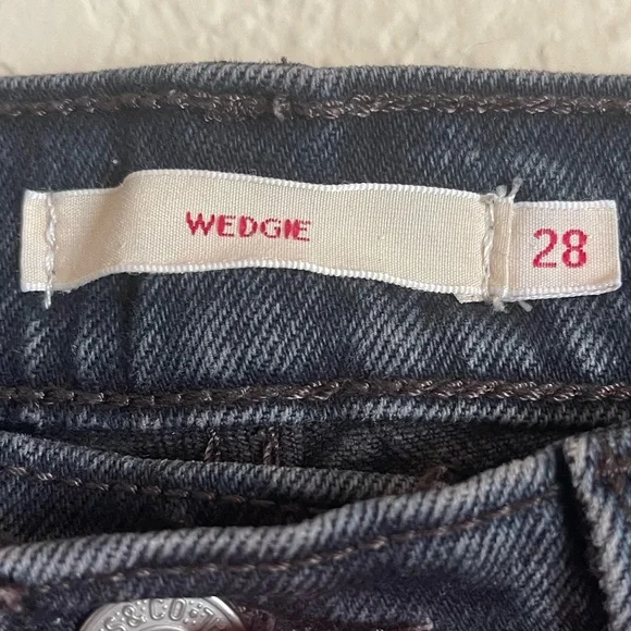 Levi’s Wedgie Fit Jeans - Picture 5 of 5
